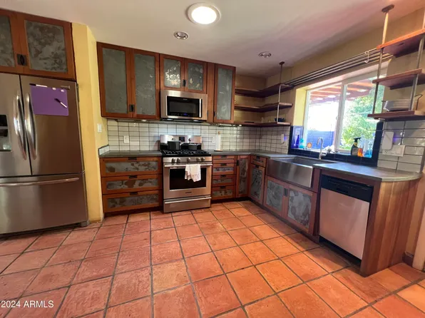 1216 E OREGON Avenue, Phoenix, AZ 85014