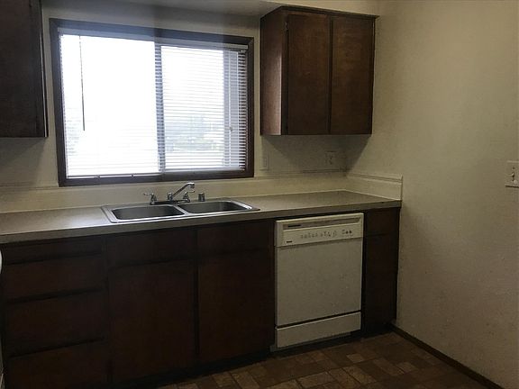 5th image of 14625 SE 17th Cir