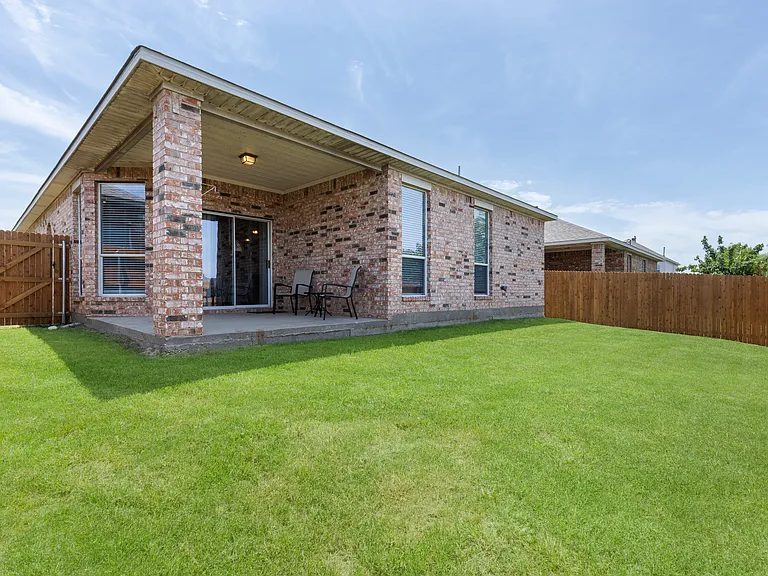 4037 Martinsburg Dr — Photo 27