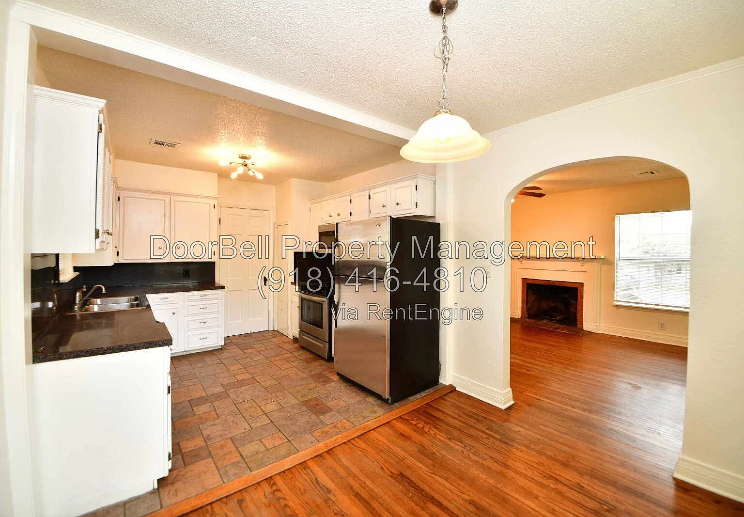 2 bed, 1.0 bath, 947 sqft, $1,350 — Photo 4