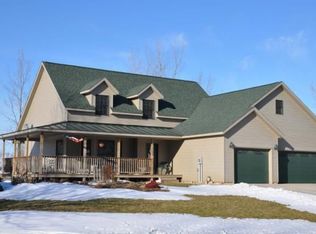 17320 Fawn River Rd, White Pigeon, MI 49099