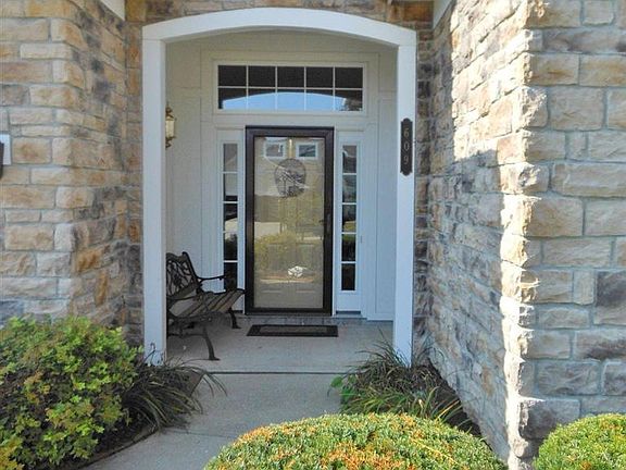4th image of 609 Carrick Dr