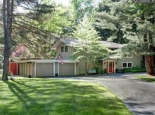 1854 Orchard Dr, Akron, OH 44333