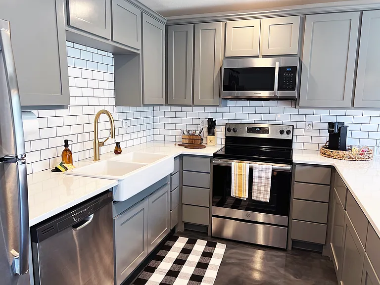 300 W Neil Armstrong Pl — Photo 7
