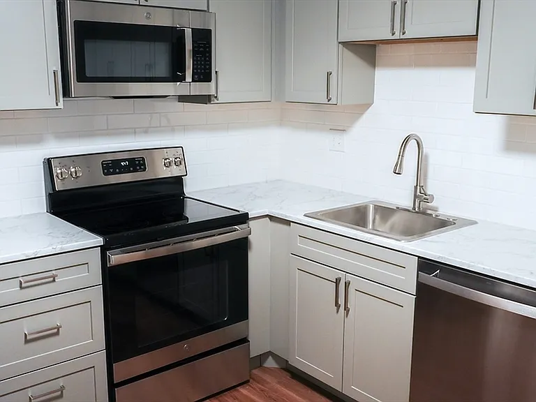 1321 Worcester Rd #501 — Photo 4