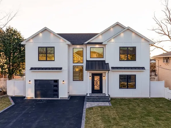 984 Tyrus Court, Merrick, NY 11566