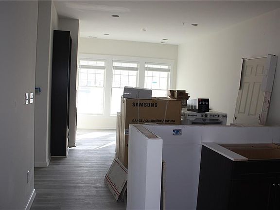 4th image of 9650 Shore Dr #201