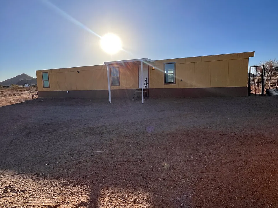 18750 W McClean Rd