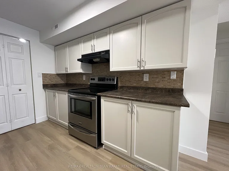 175 Stanley St #33 — Photo 7
