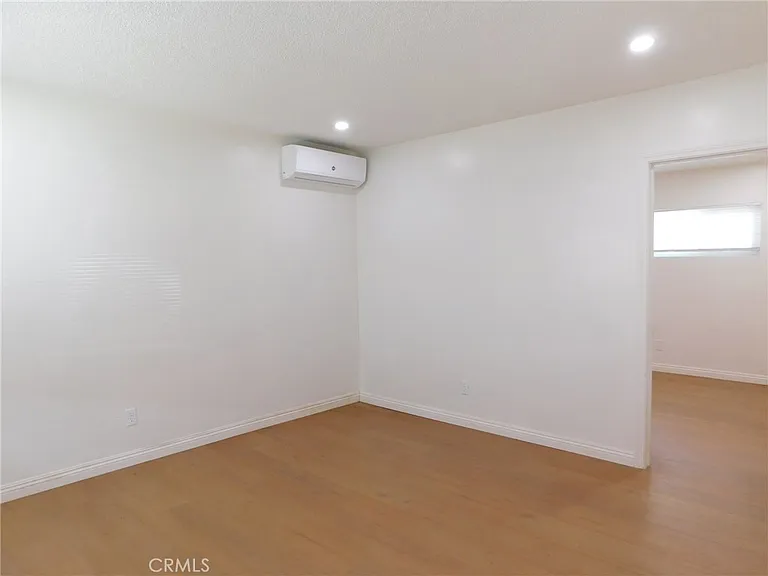 920 W Olive Ave #B — Photo 5
