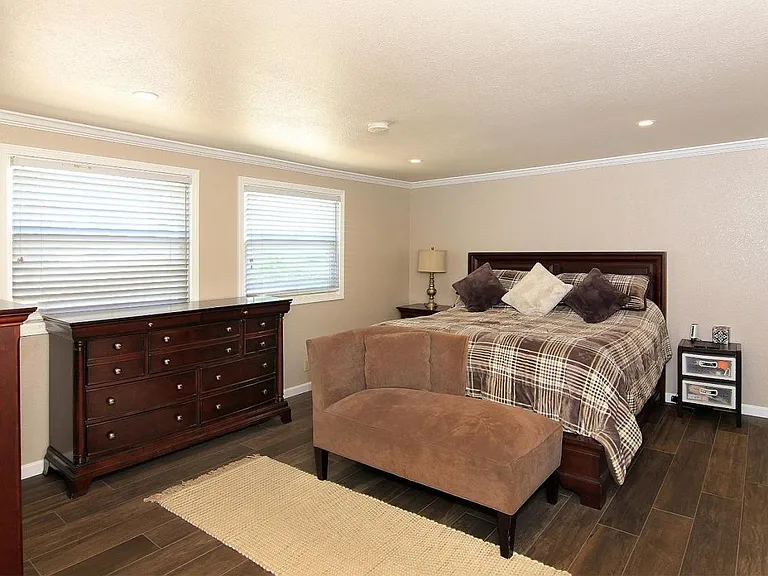 14300 Bercaw Ln — Photo 9