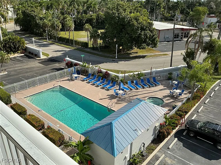 2885 Palm Beach Blvd #408 — Photo 2