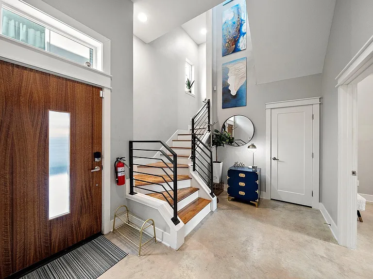 4309 Marina St — Photo 7