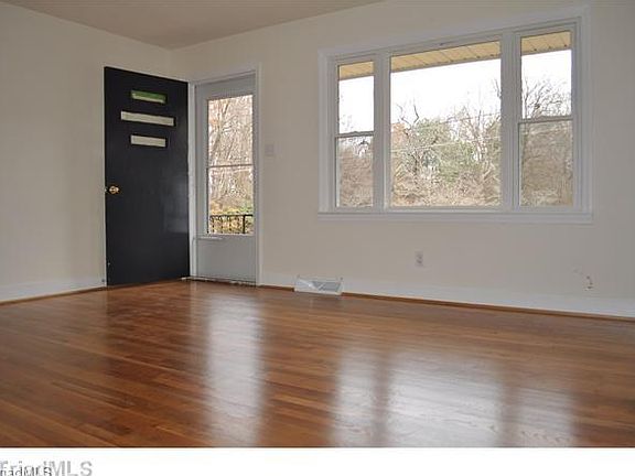 3rd image of 1784 Prescott St