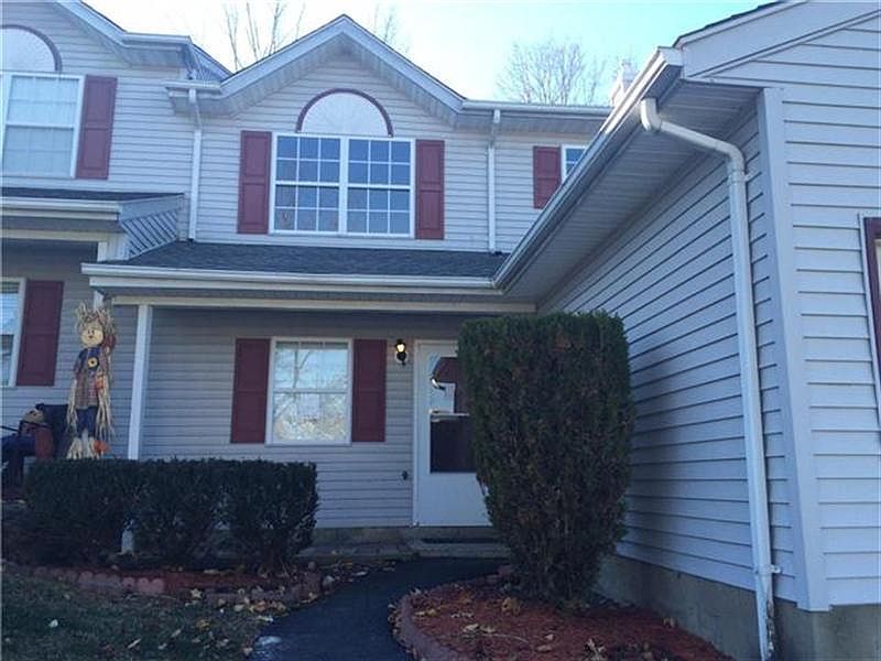 1st image of 65 Lois Ln Unit 65