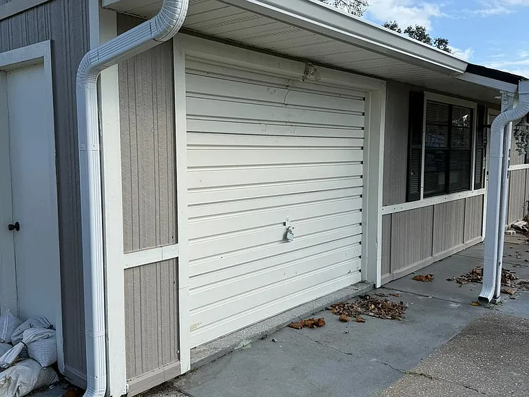 209 Lone Pine Dr — Photo 3