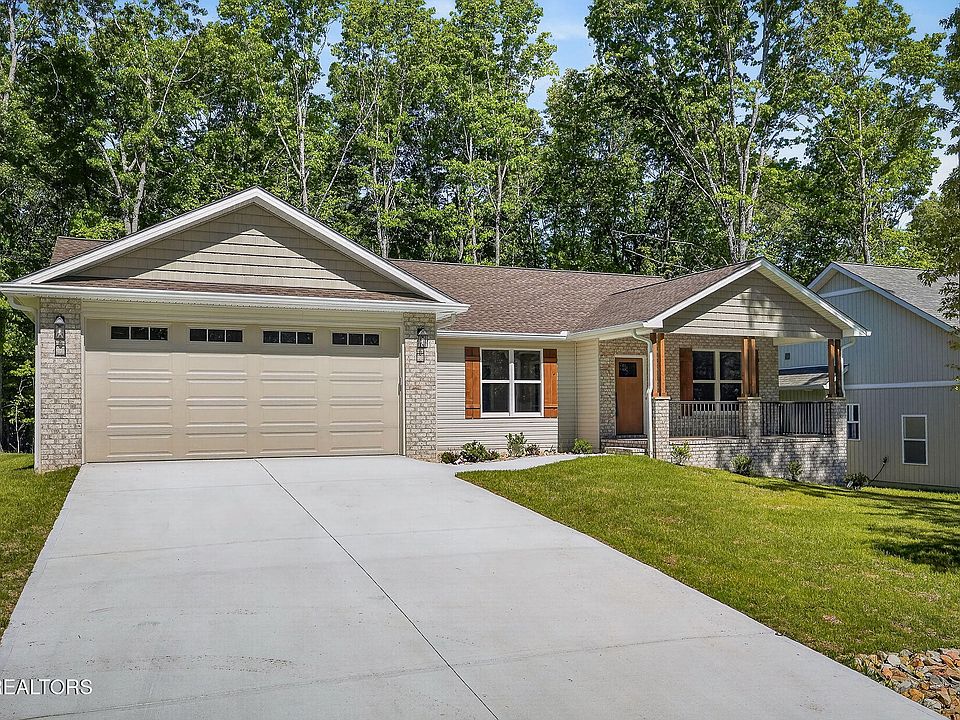 1st image of 164 Hawes Cir