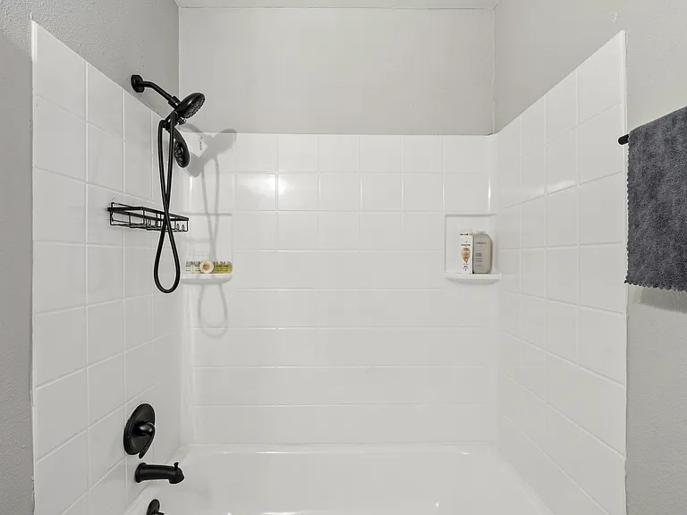 2542 N 41st Ave #A — Photo 26