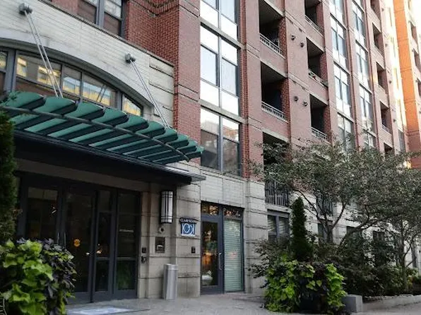 1021 N Garfield St APT 128, Arlington, VA 22201