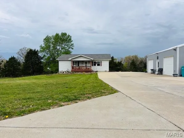 119 Highway U, Steelville, MO 65565