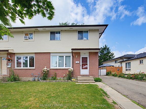 4th image of 581 Deveron Cres