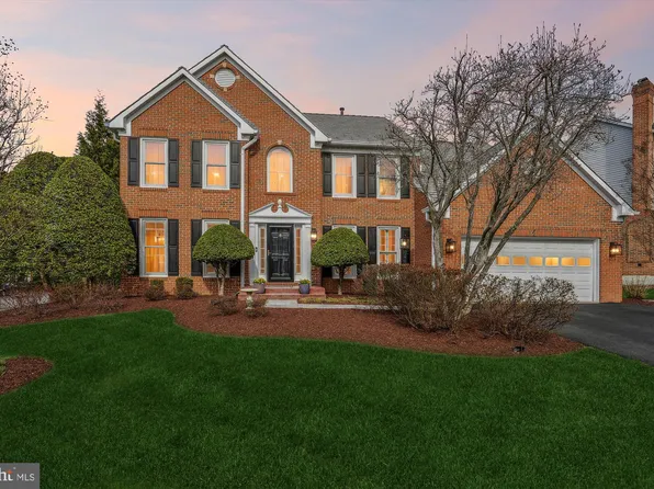 2105 Rose Theatre Cir, Olney, MD 20832