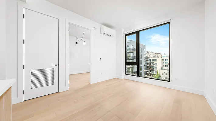Bedroom, photo 1