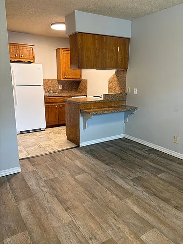 306 N Davis Ave Photo 1