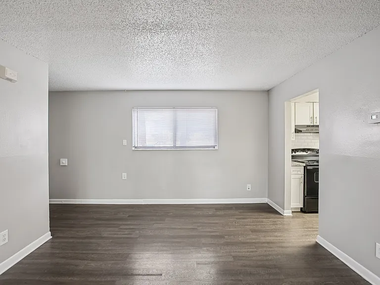 Meridian Luxury Condominiums — Photo 7