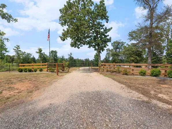 511 County Road 1407, Jacksonville, TX 75766