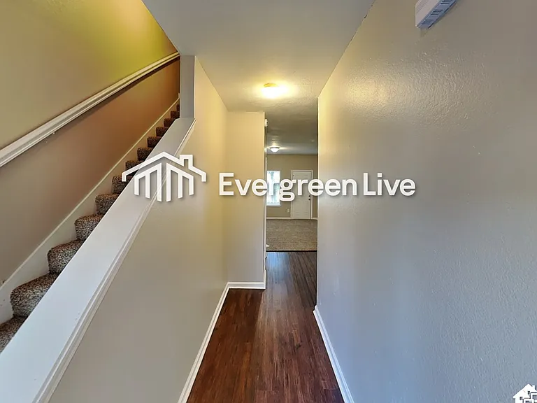 2821 Godby Rd — Photo 4