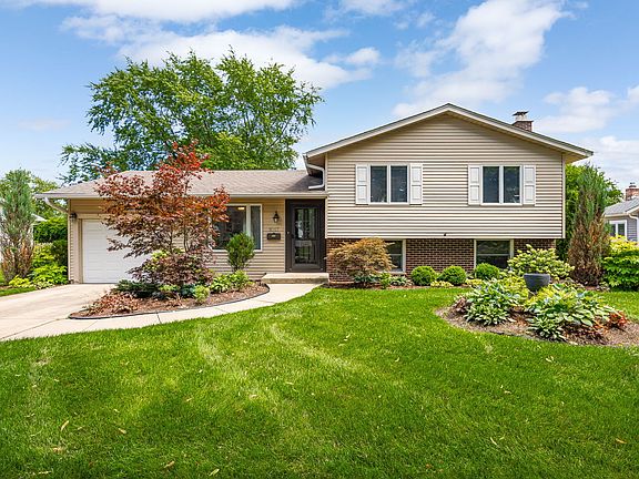 2nd image of 1017 N Timberlea Dr