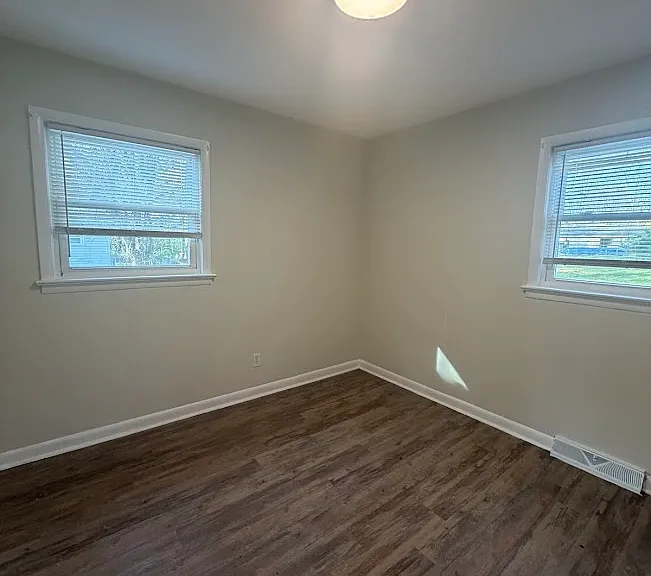 516 Kerr St — Photo 12