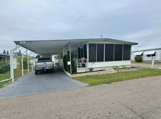 10816 1st St N, Saint Petersburg, FL 33716