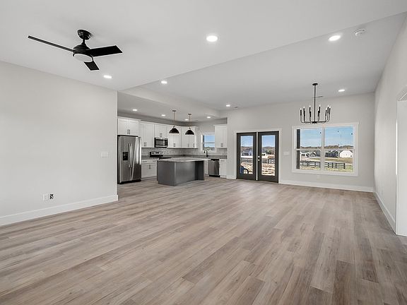 5th image of 4040 Winter Haven Dr
