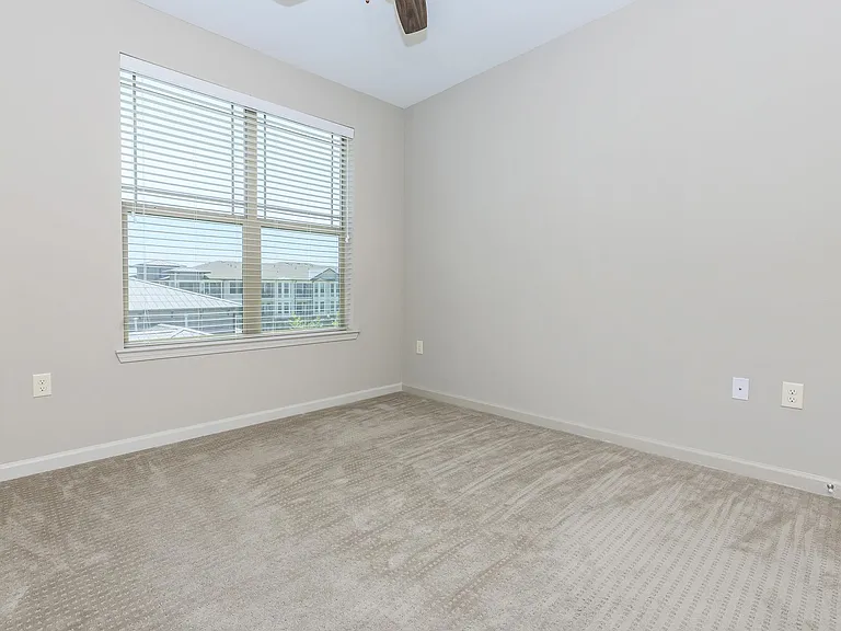 Residence at Oakmont Apartments — Photo 35