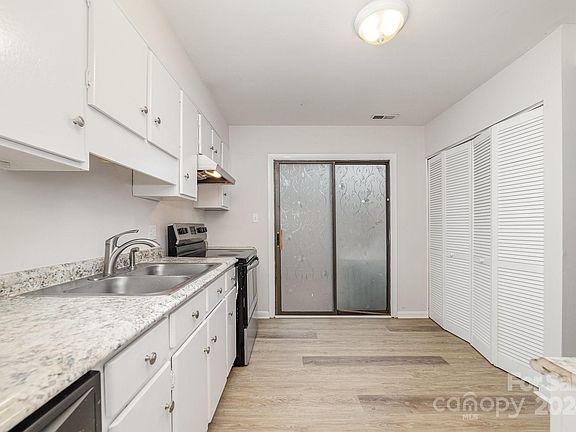 5th image of 7918 Princess Ann Dr