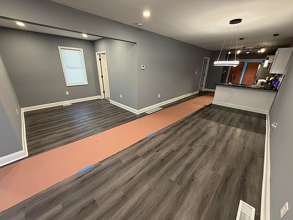 4th image of 2425 Adams St