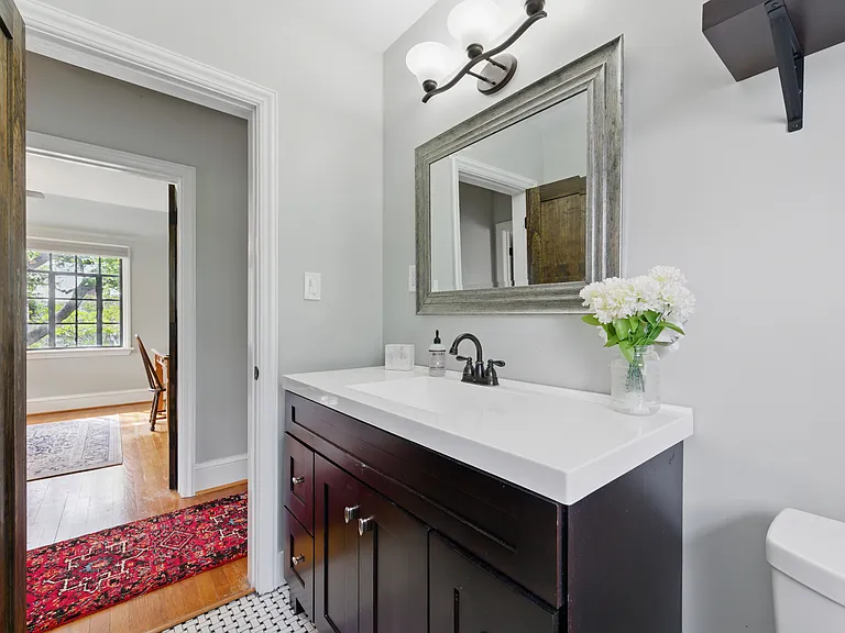 5010 Gosnold Ave — Photo 46