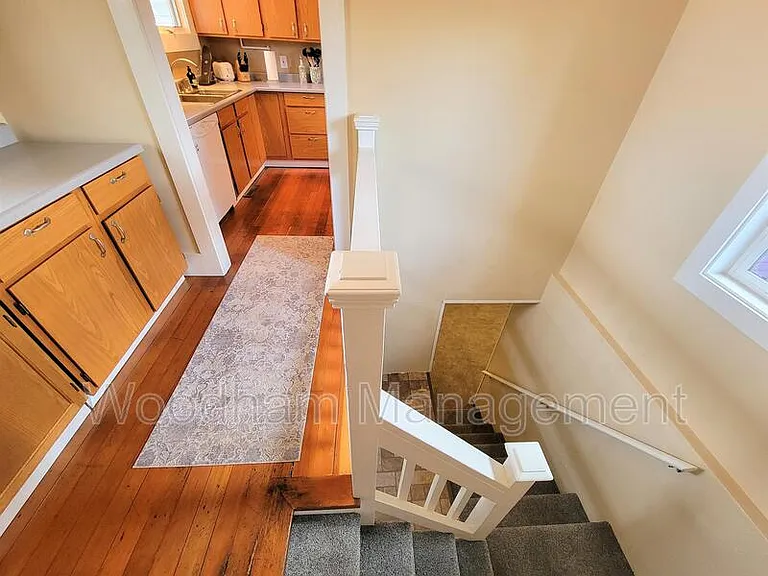 407 N Broadway Ave — Photo 17