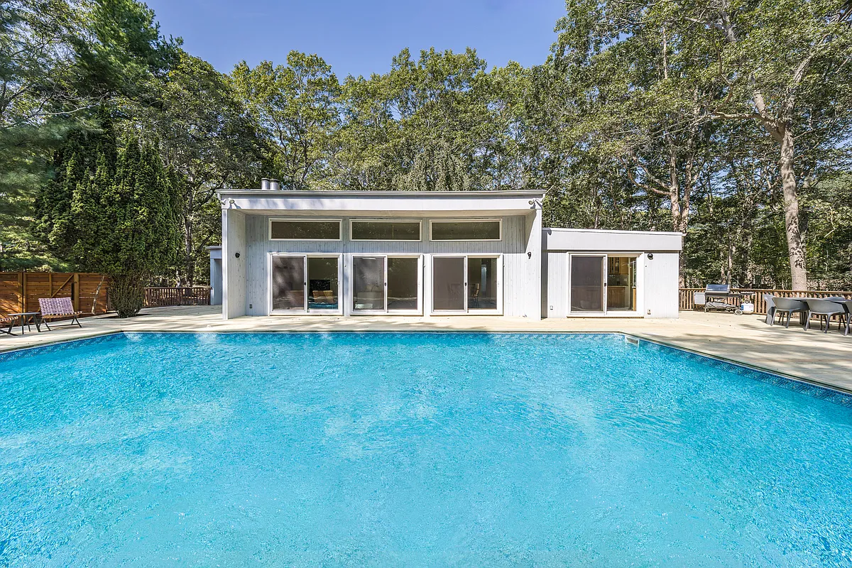 Building Photo - 70 Longwoods Ln