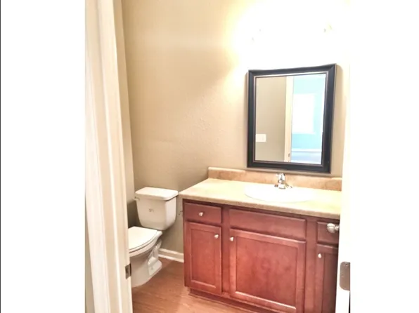 ZSS - 2001 Broad St #A, 2001 Broad St #A-4, Tallahassee, FL 32301