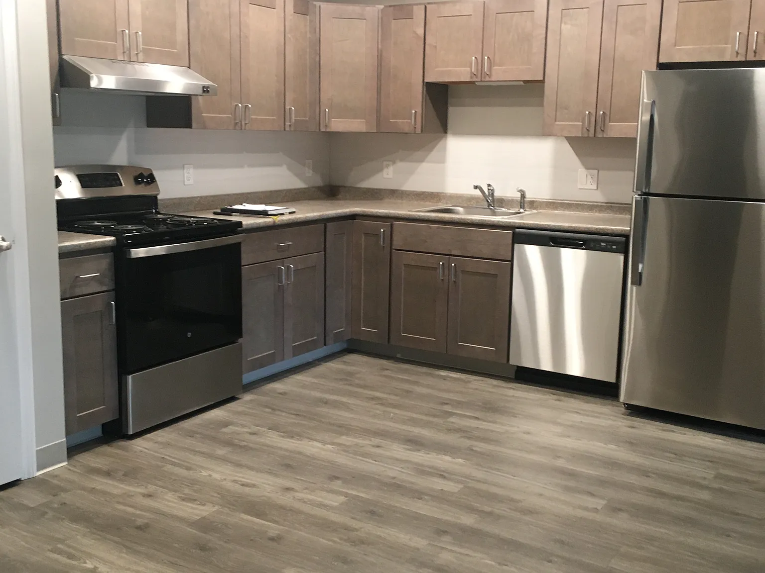 Davis Ridge Apartments — Photo 4