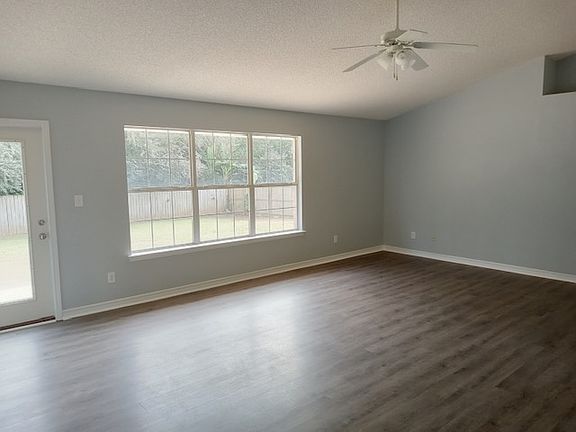 5th image of 2568 E Ashford Park Dr
