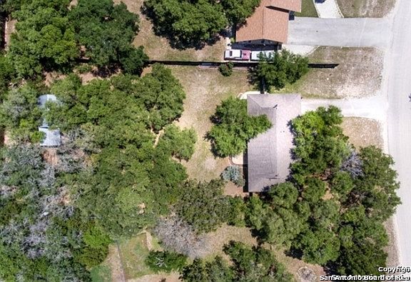 4th image of 274 Starvation Hill Ln
