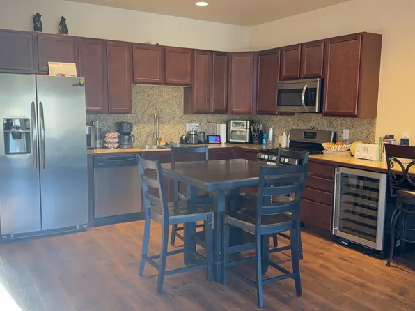 1295 Hawks Nest Ln, Gypsum, CO 81637