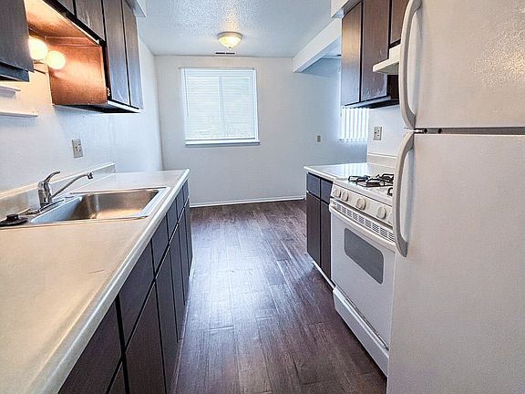 2nd image of 1316-1325 Southwestern Dr #11544431