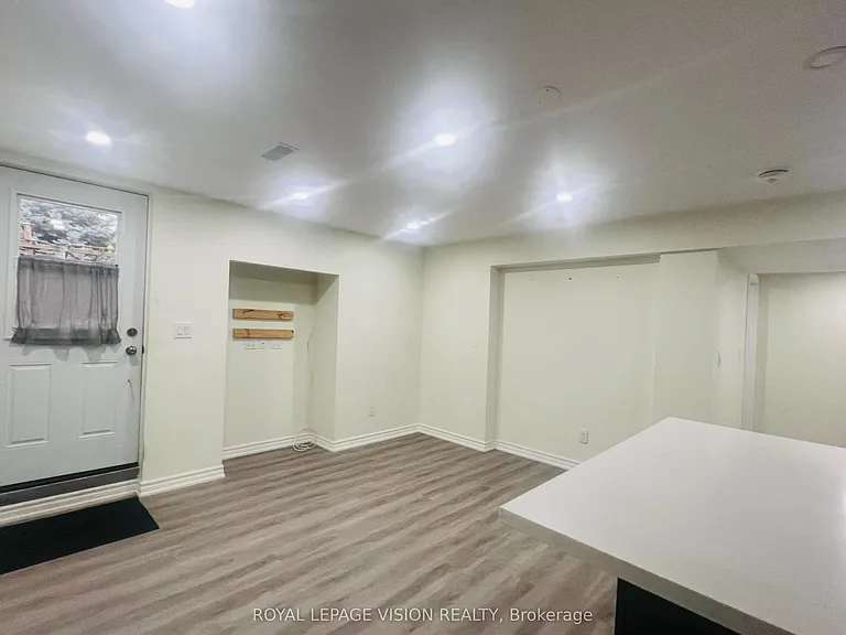 25 Gabrielle Cres #BASEMENT — Photo 7