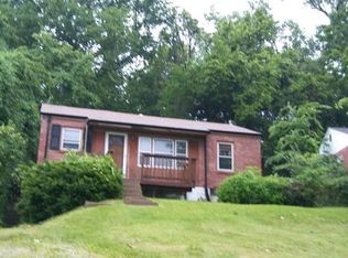 10025 Riverview Dr, Saint Louis, MO 63137