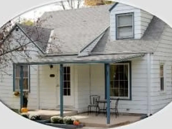1075 Lois Ave, Brookfield, WI 53045